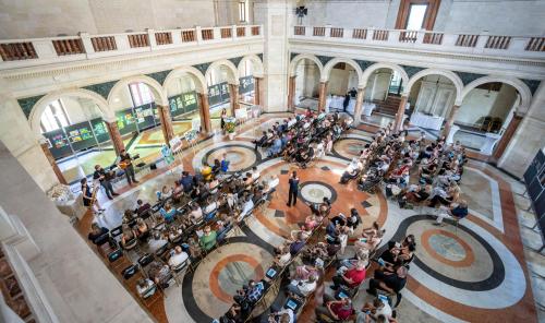 Ehrung der bayerischen Bundessiegerinnen und Bundessieger des Europäischen Wettbewerbs 2026 im Kuppelsaal der bayerischen Staatskanzlei in München