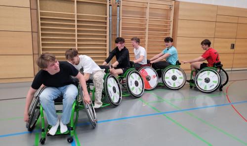 Rollstuhlbasketball und Hindernisparcours