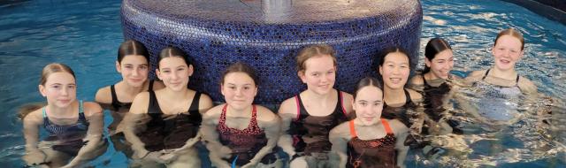 Sieger beim Schwimmwettbewerb Mädchen III