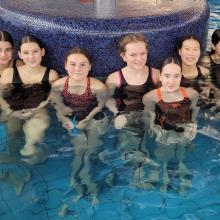Sieger beim Schwimmwettbewerb Mädchen III